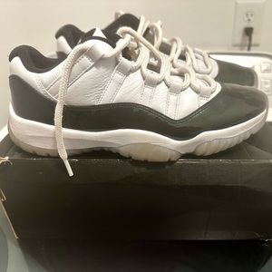 Jordan 11 Low Emerald